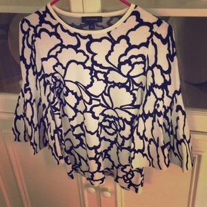 Ann Taylor black and white sweater size small